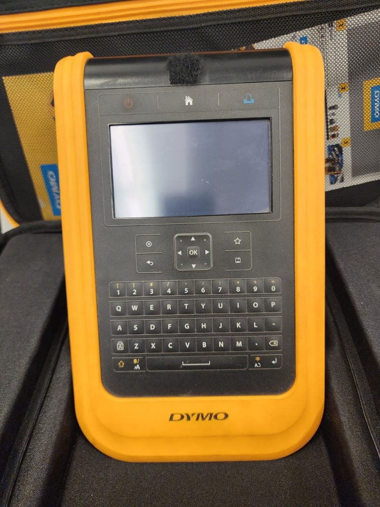 Dymo XTL 500 Label Maker bundle W/Case, Charger Owners Manual.