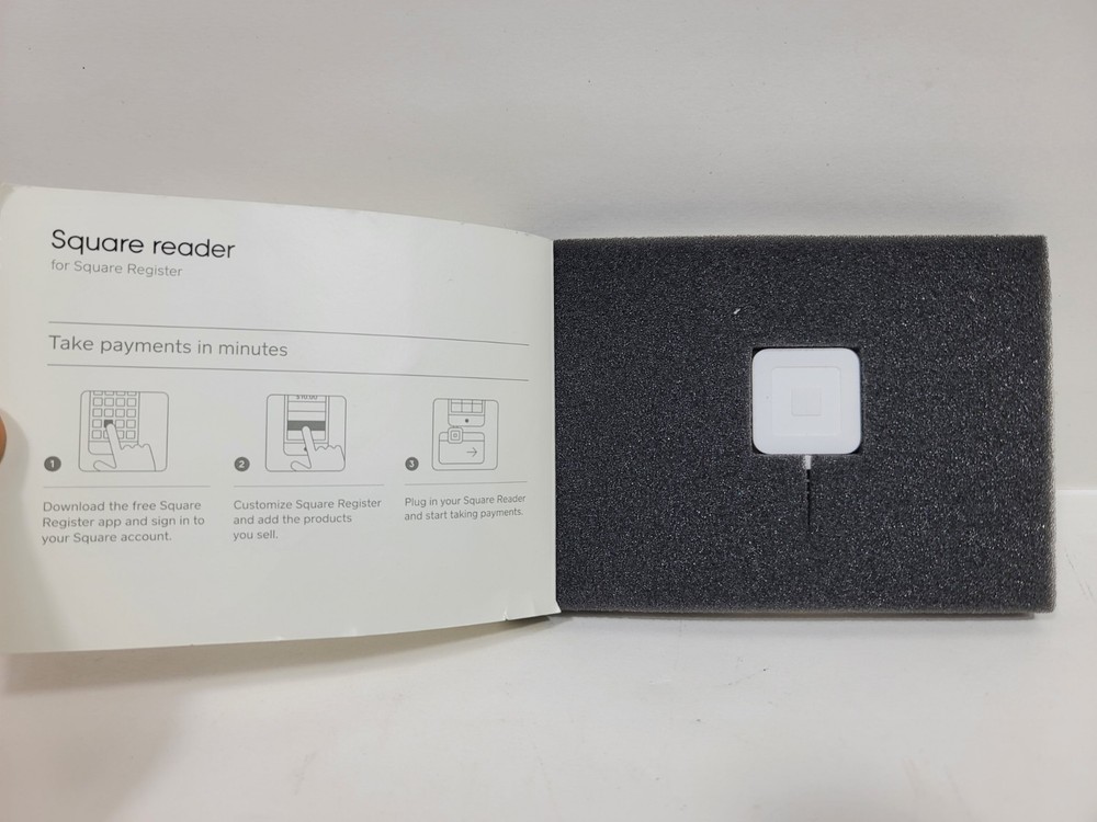 Square Magstripe Credit Debit Card Reader For Android iPhone 3.5mm Jack White