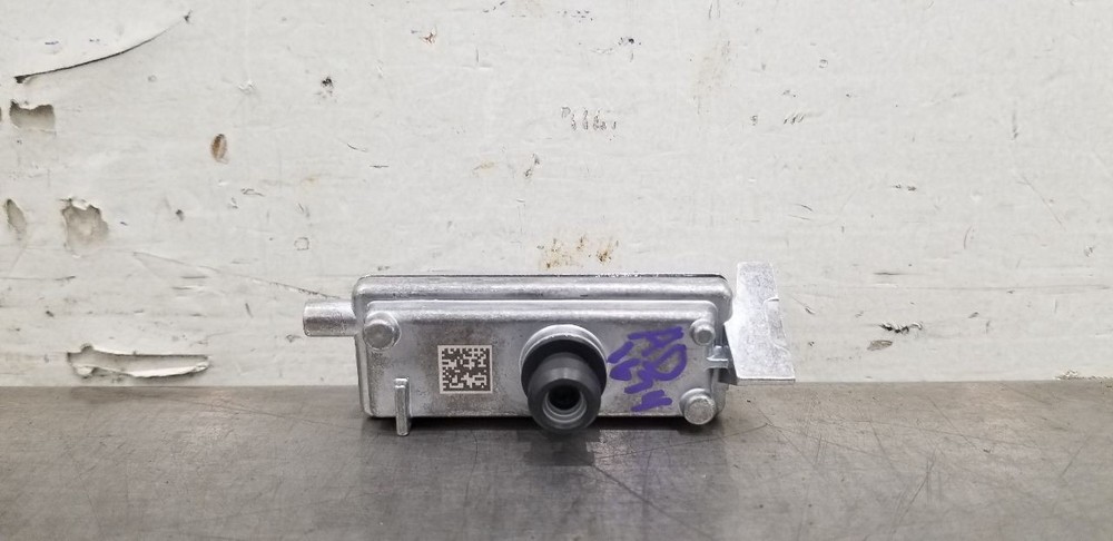 24 FORD MUSTANG WINDSHIELD MOUNTED CAMERA ML3T19H406AD