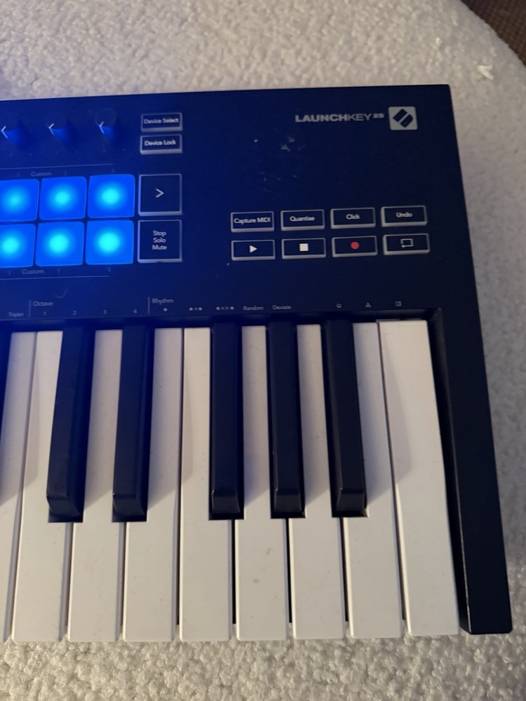 Novation Launchkey 25 MK3 Fully Integrated MIDI Keyboard controller