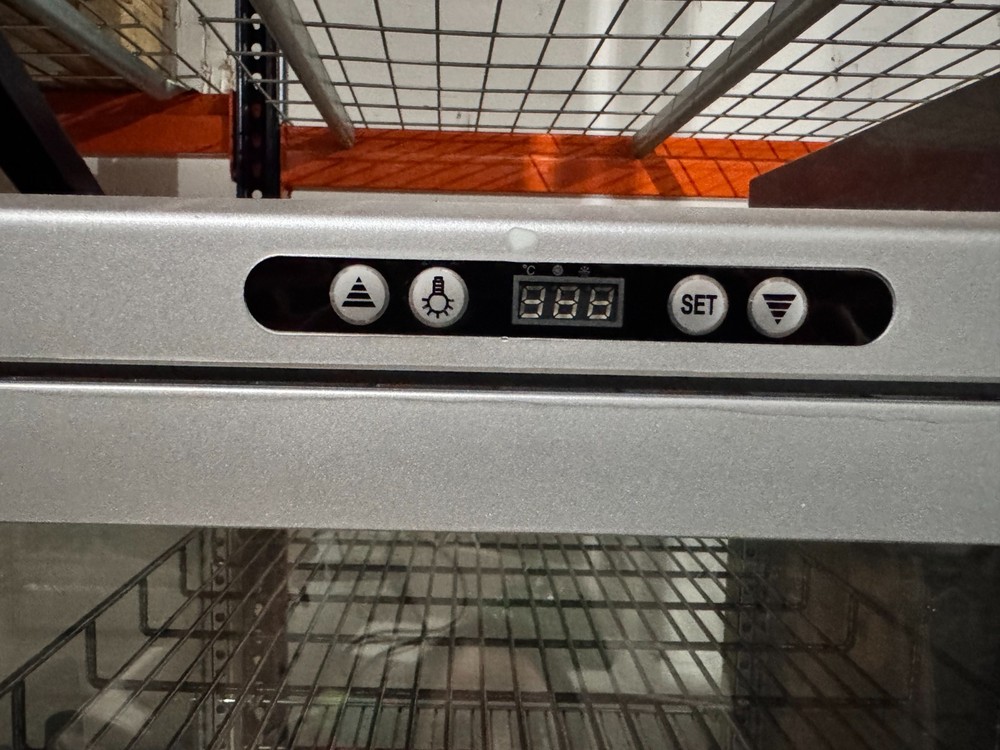 Marchia MVS500 26" Vertical Self Service Refrigerated Display Case