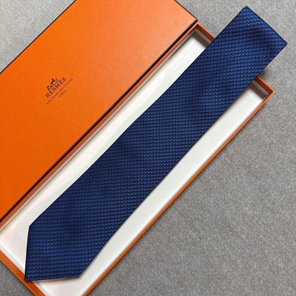 Hermes Navy Blue H Pattern Silk Jacquard Tie Used Great Condition