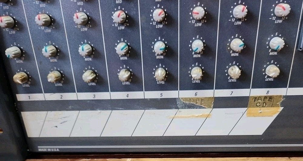 Peavey IRM 8150 Architectural Industrial Powered Mixer