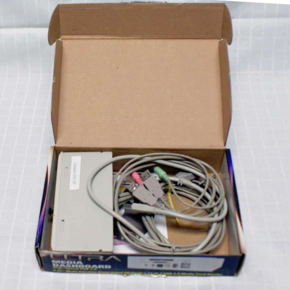 Ultra Media Dashboard High Speed USB 2.0 Internal Multibay Reader