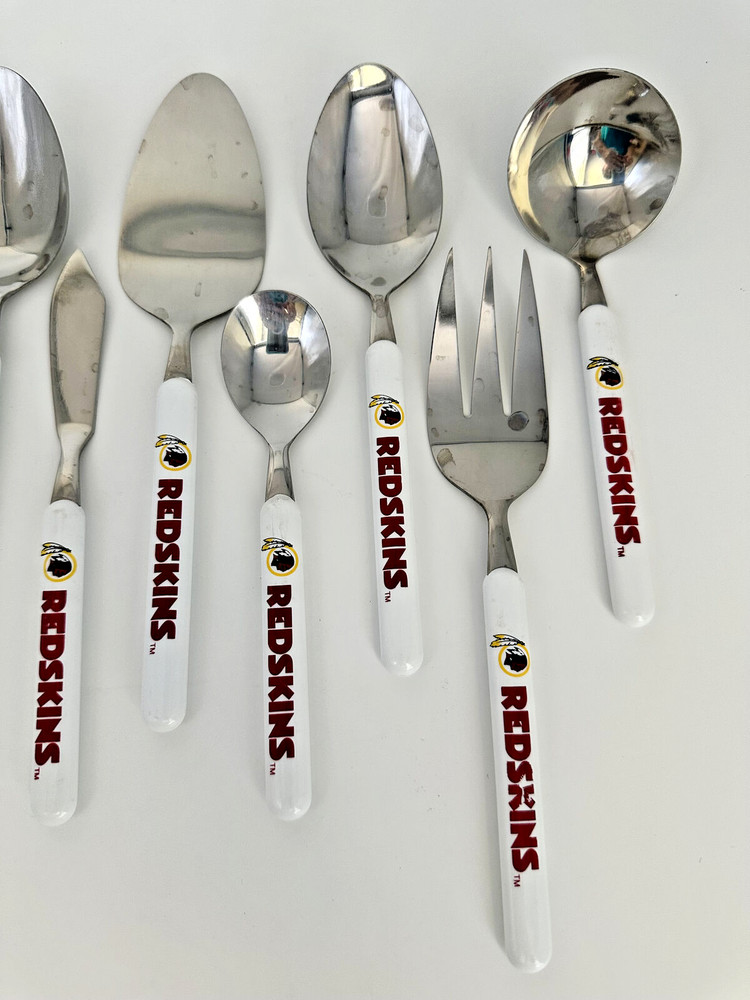 Washington Redskins Commanders Cutlery Flatware Silverware 8 piece Serving Set
