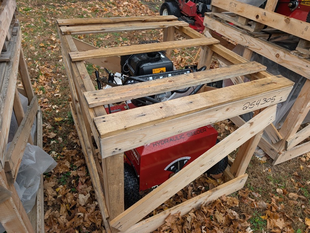 20" Toro 23508 hydraulic slit seeder