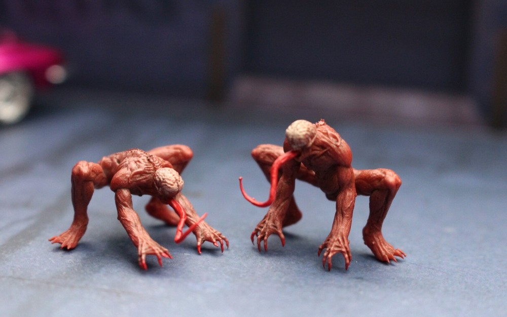 1/64  FIGURE ZOMBIE Monster Licker figure diorama 2PCS