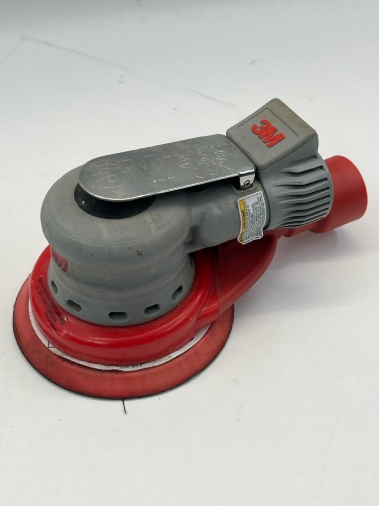 3M ORBITAL SANDER (P02024938)
