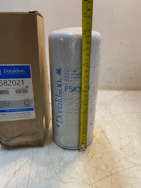 Donaldson Filtration Solutions P582021 Lube Filter Engine Oil Filter Replacement