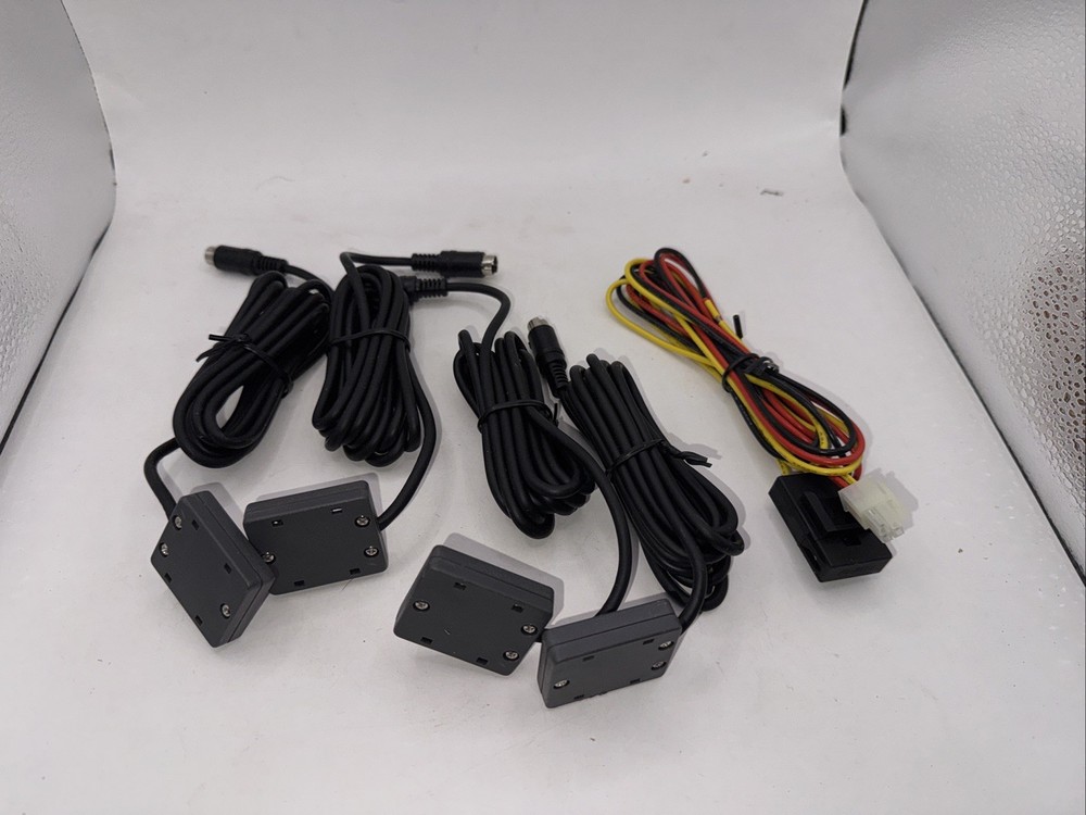 New World 4:4 Video/audio Car Video interface multimedia Adapter