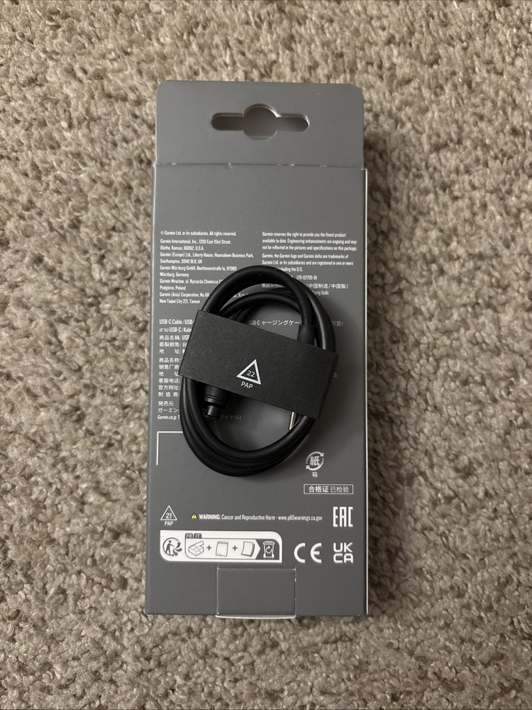 Garmin New Charging/Data Cable with USB-C OEM Plug 010-13278-00 0.5meter Black