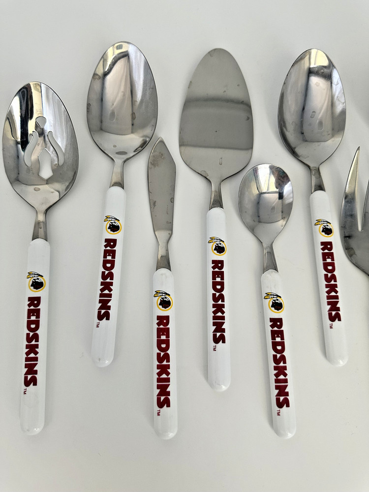 Washington Redskins Commanders Cutlery Flatware Silverware 8 piece Serving Set