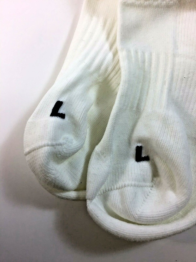 White Large Soccer Socks NEW BB3