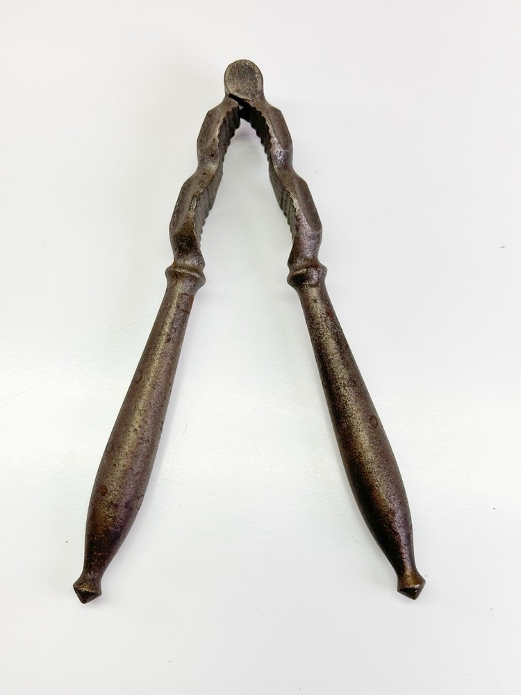 Antique Cast Iron Solid Nutcracker Heavy Duty Walnut Chestnut Lobster Cracker