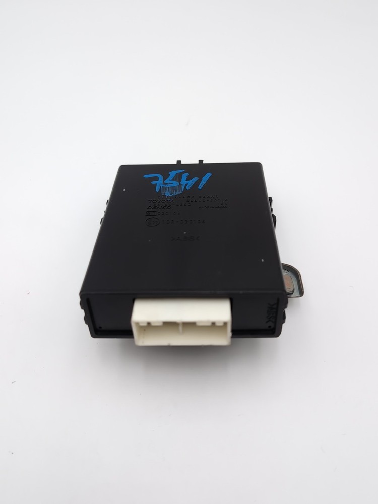 2001 - 2003 Lexus LS430 Clearance Warning Park Assist Control Module 8934050010