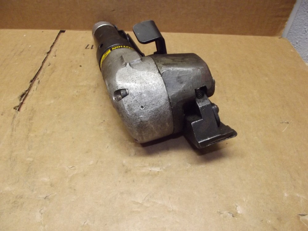 Pneumatic Strapping Tool