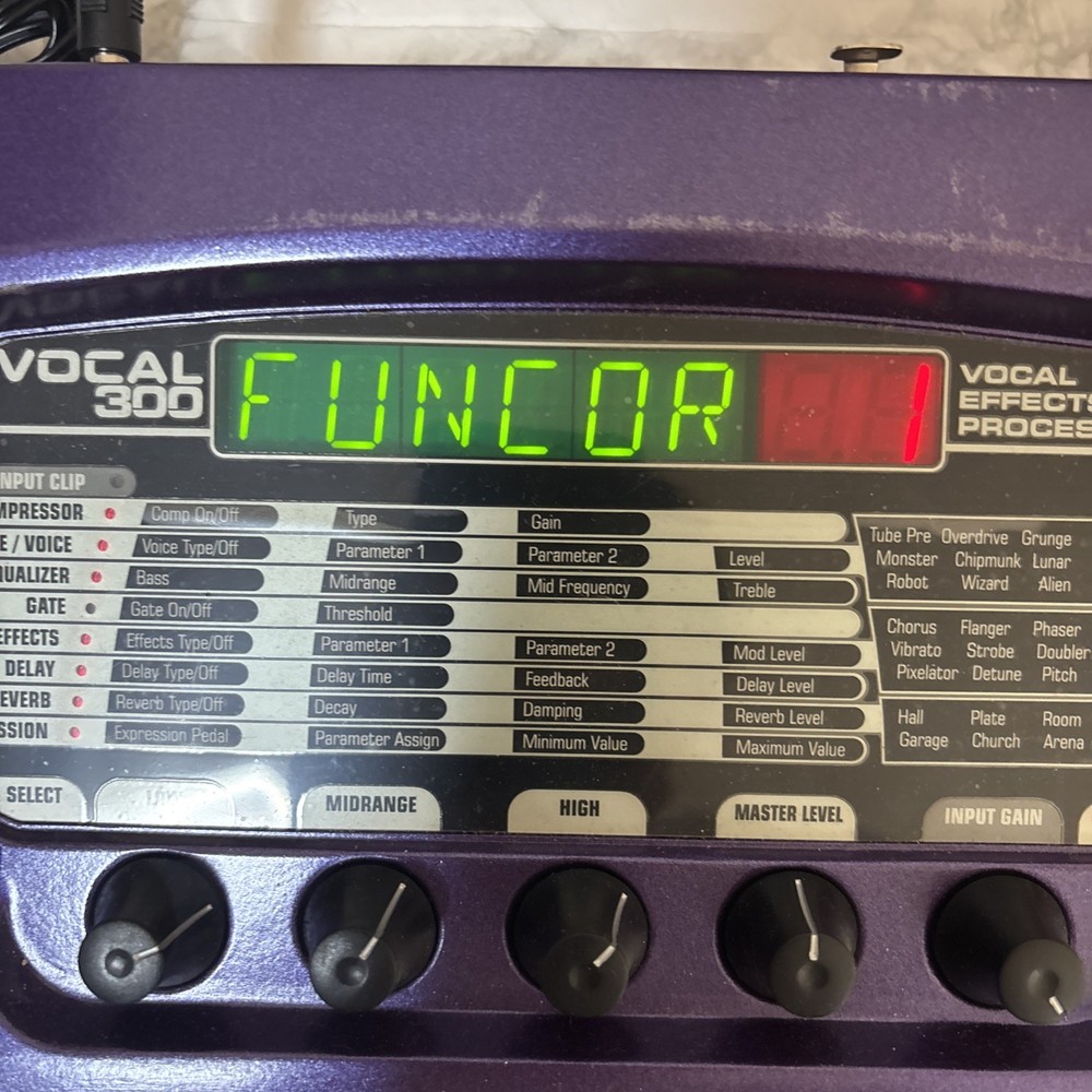 DigiTech Vocal 300 Vocal Multi-Effects Processor Voice Changer with Adapter