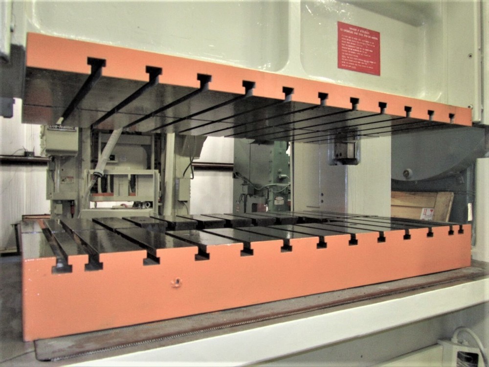 330 Ton Aida Press (Straight Side Stamping Press) -30-90 SPM Variable Speed