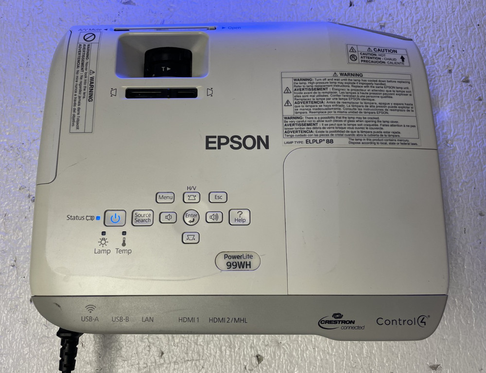Epson PowerLite 99WH H686A LCD Lamp Projector No Remote