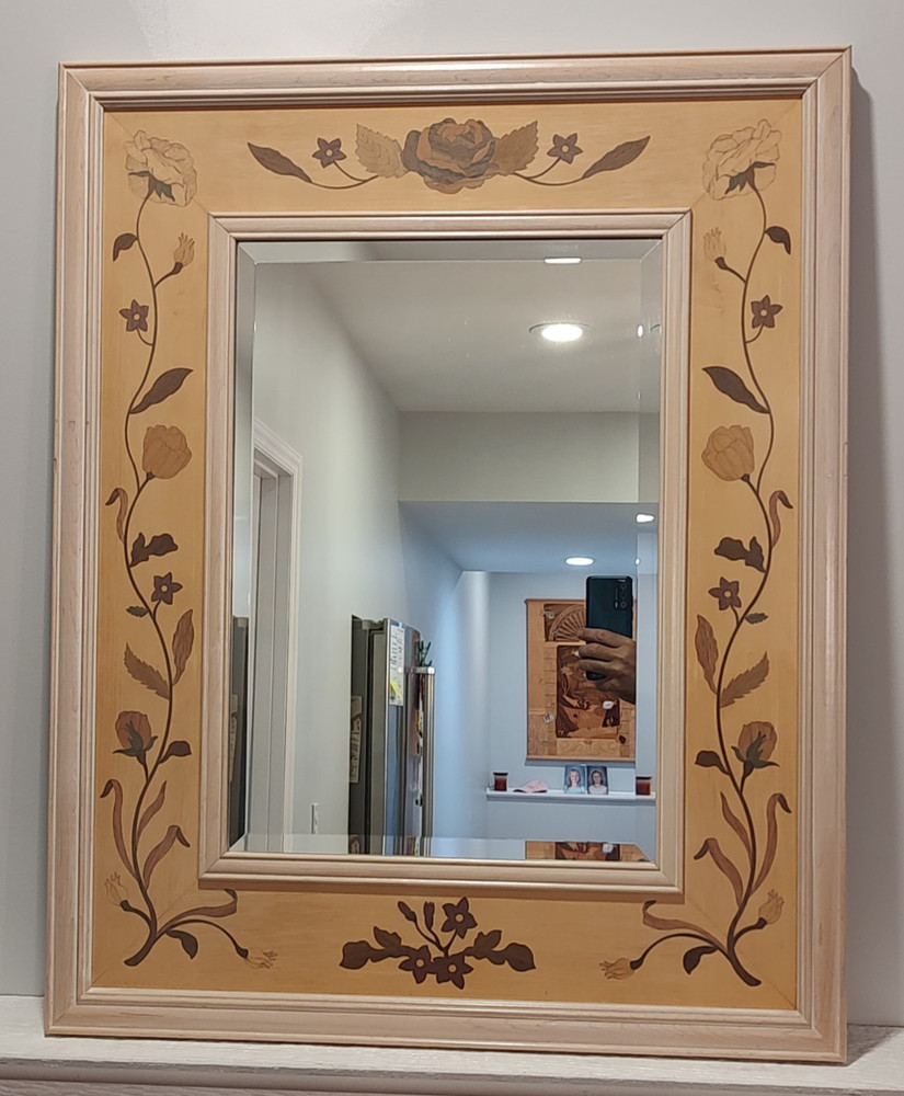 HUDSON RIVER INLAY MIRROR - COUNTRY WHITEWASHED WHITE ROSETTE - 25 X 31 #2