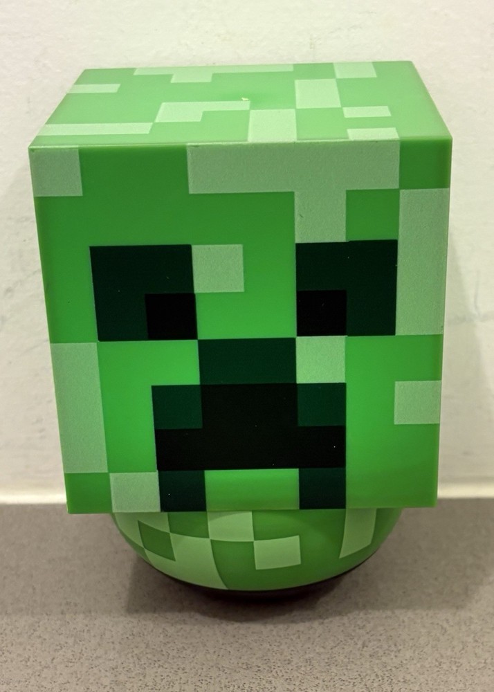 Mojang Minecraft Creeper Sway Night Light - Free Aus Post!