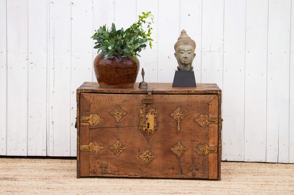 Large 18th Century Spanish Bargueño Chest