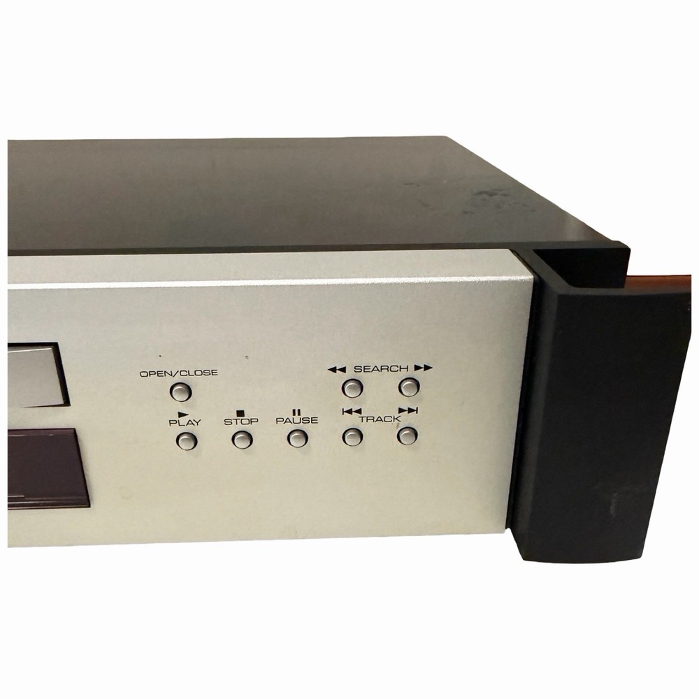 Rotel RCD-1072 CD Player