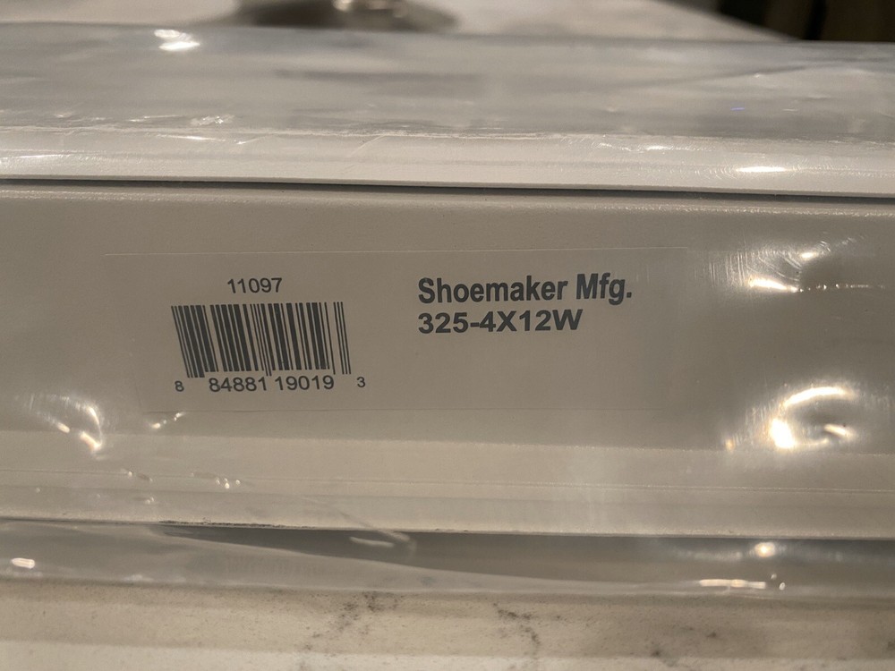 Shoemaker 325 4"X12" White Floor Diffuser