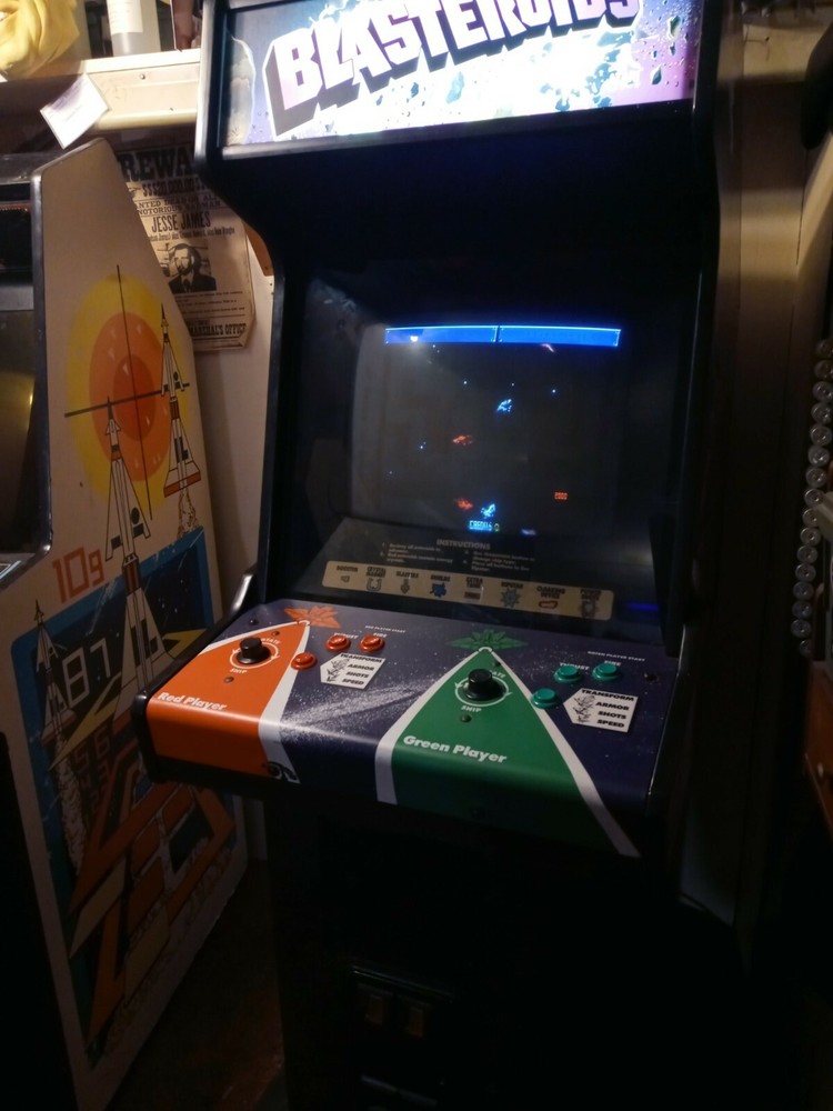 Atari Blasteroids Arcade Machine 1987 Stern Konami Nintendo Video Game Asteroids