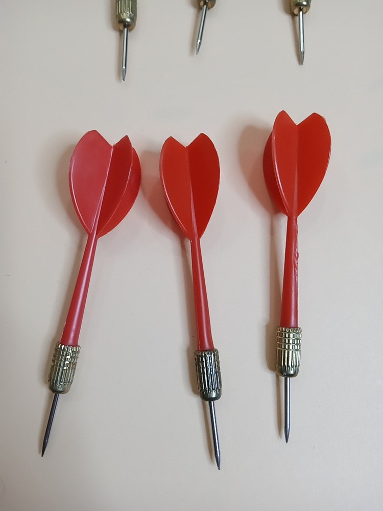 🤩 Double sided Dart Board Set with 6 darts.