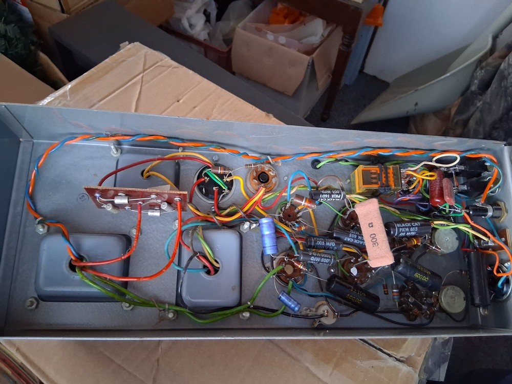 Leslie 251 amplifier. Leslie 147. Hammond