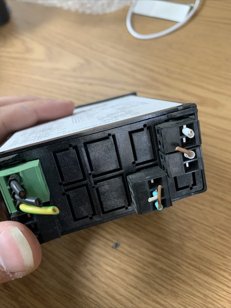 LAUREL ELECTRONICS L10010RMV2 VOLTMETER See Pics