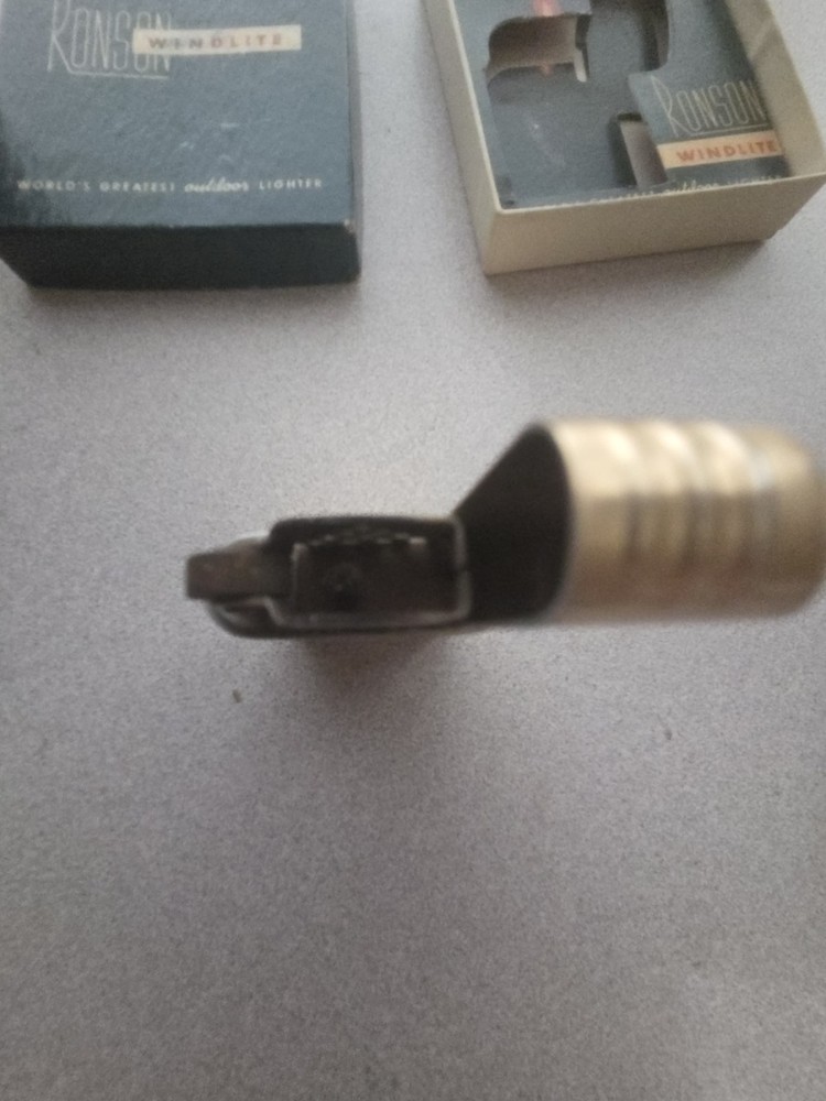 Vintage Ronson Windlite Box, Bowers Lighter