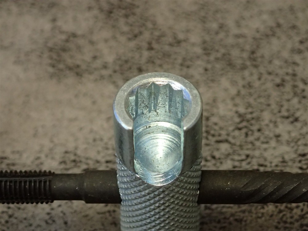 TIM-151 AMERICAN Extractor & Re-Threading Tool (BN154)