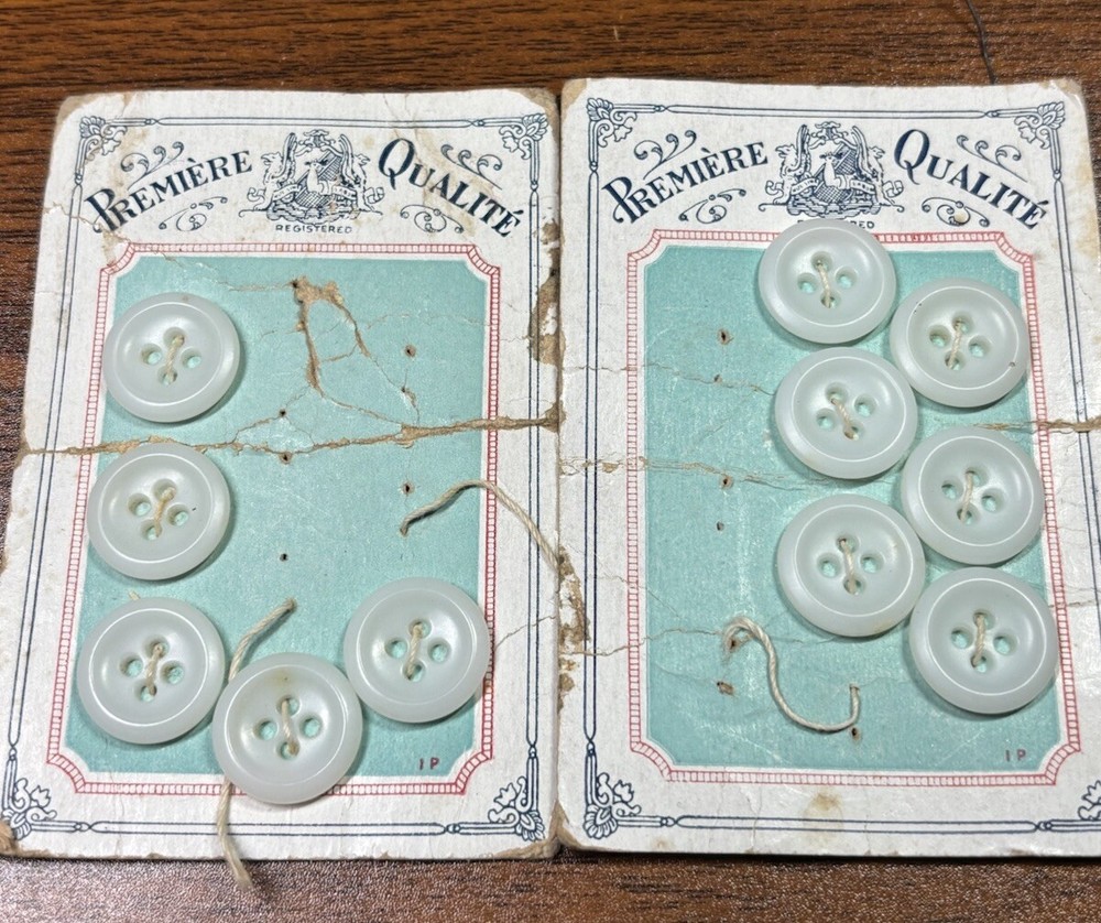 Preiere Qualite buttons 11 white on cards 1/2" VTG READ