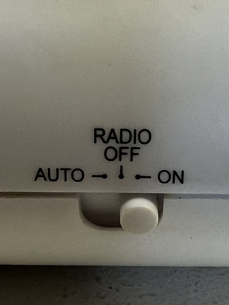 AM/FM kitchen clock radio basic KCR-001