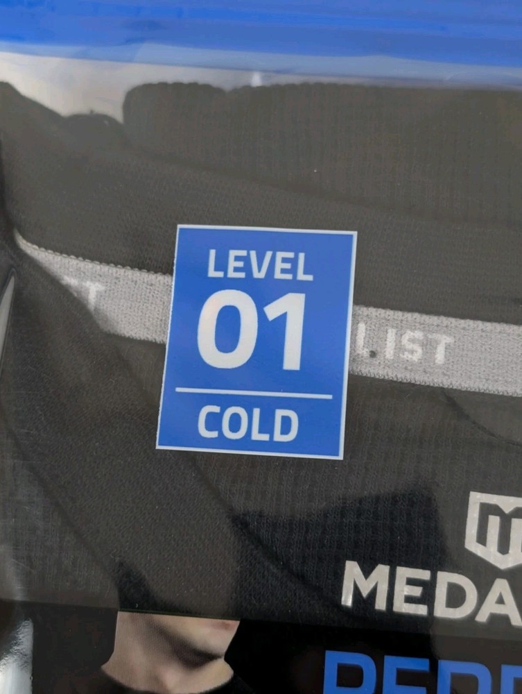 Medalist Performance Thermal Base Layer Crew Long Sleeve Men's Large Level 1