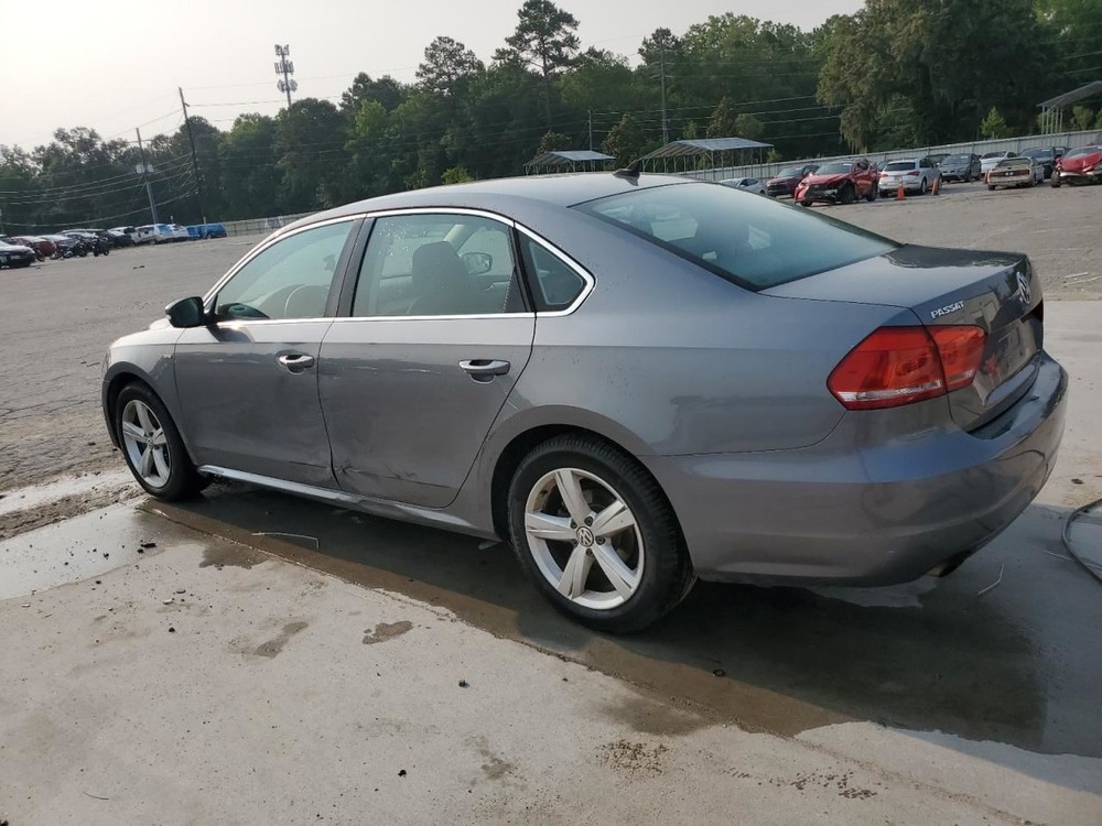 PASSAT 2015 Glove Box 4983770