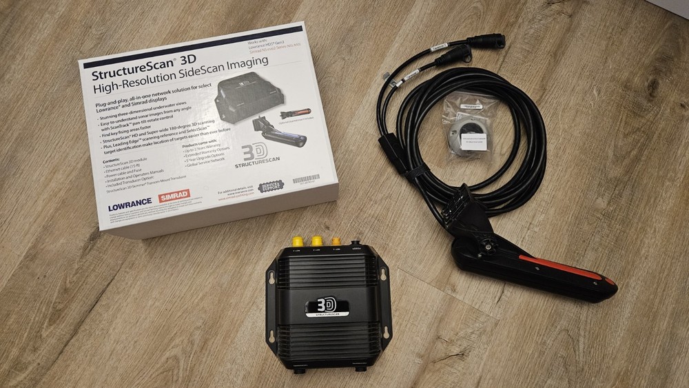 Lowrance/Simrad Structure Scan 3D Transducer + Module w/ Box.