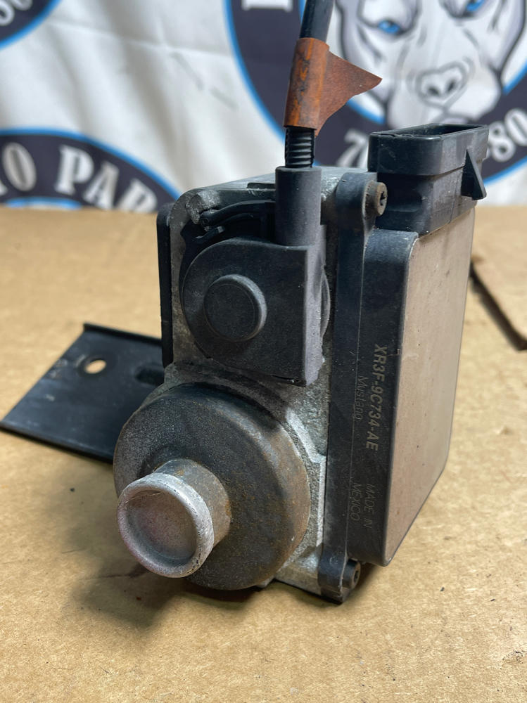 1999-04 Ford Mustang GT 4.6 Cruise Control Module & Cable 189