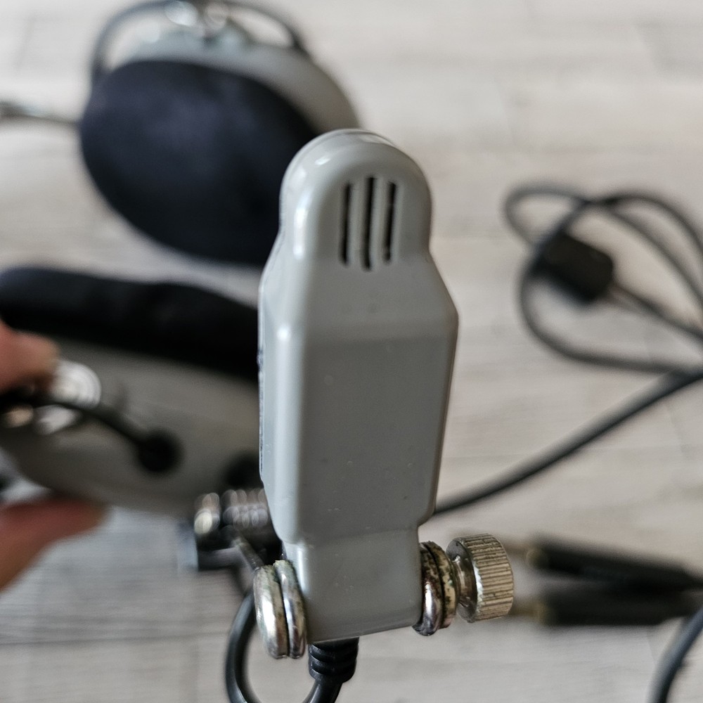 AVIALL Aviation Pilot Headset Untested Parts Only