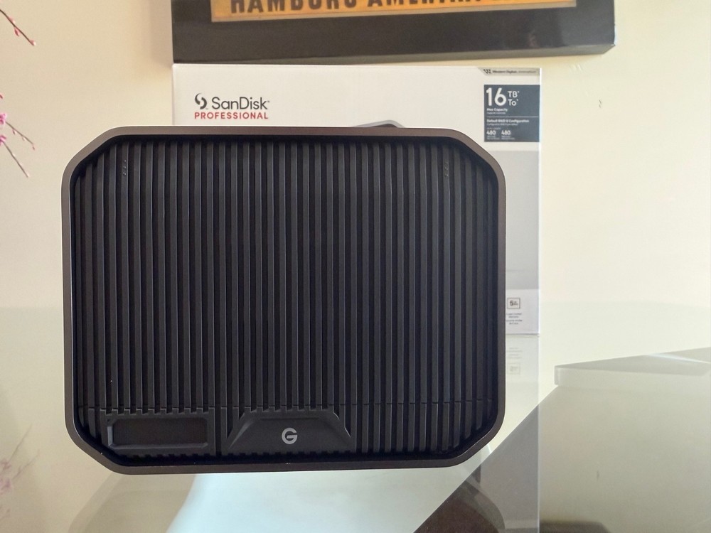 SanDisk Pro 16TB G-RAID Project 2 2-Bay Thunderbolt 3 RAID Array (2 X 8TB)