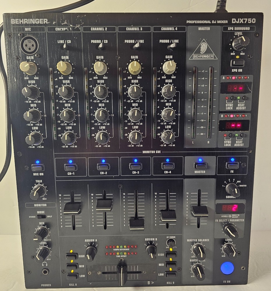 Behringer Professional DJ Mixer DJX750