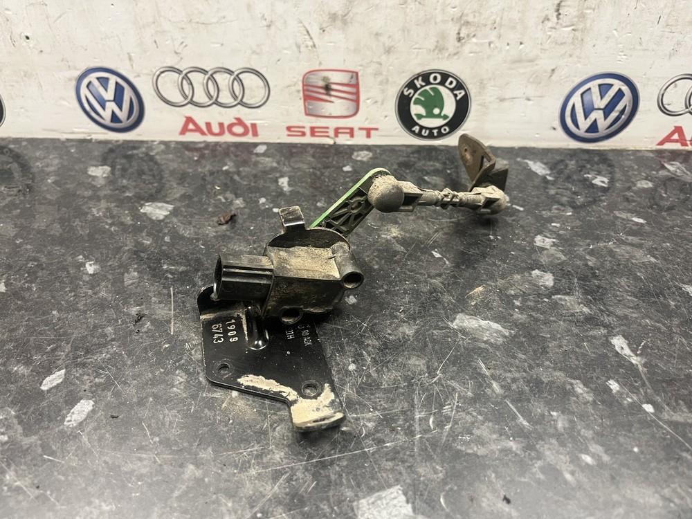 2019 Seat Ateca - Headlight Level Sensor - 5Q0 512 521 H