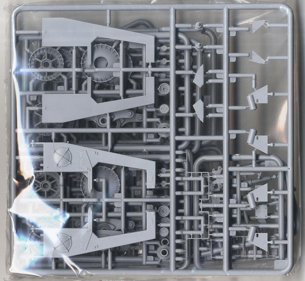MINIART 37070 1/35 Scale KMT-7 Early Type Mine-Roller