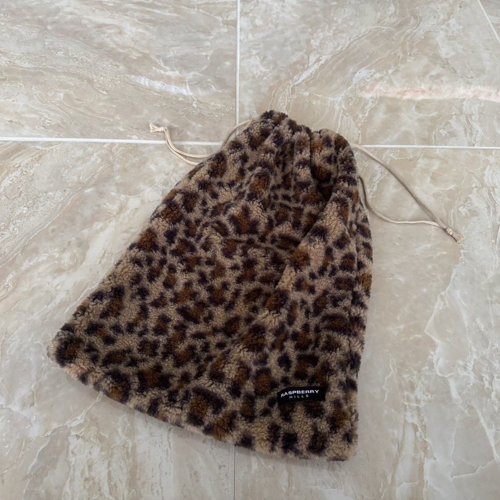 thegvgallery CHEETAH FUR SLIDES