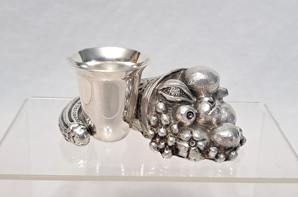 Antique Reed & Barton 263 Silver Plated Small Cornucopia Candlestick Holder EUC!