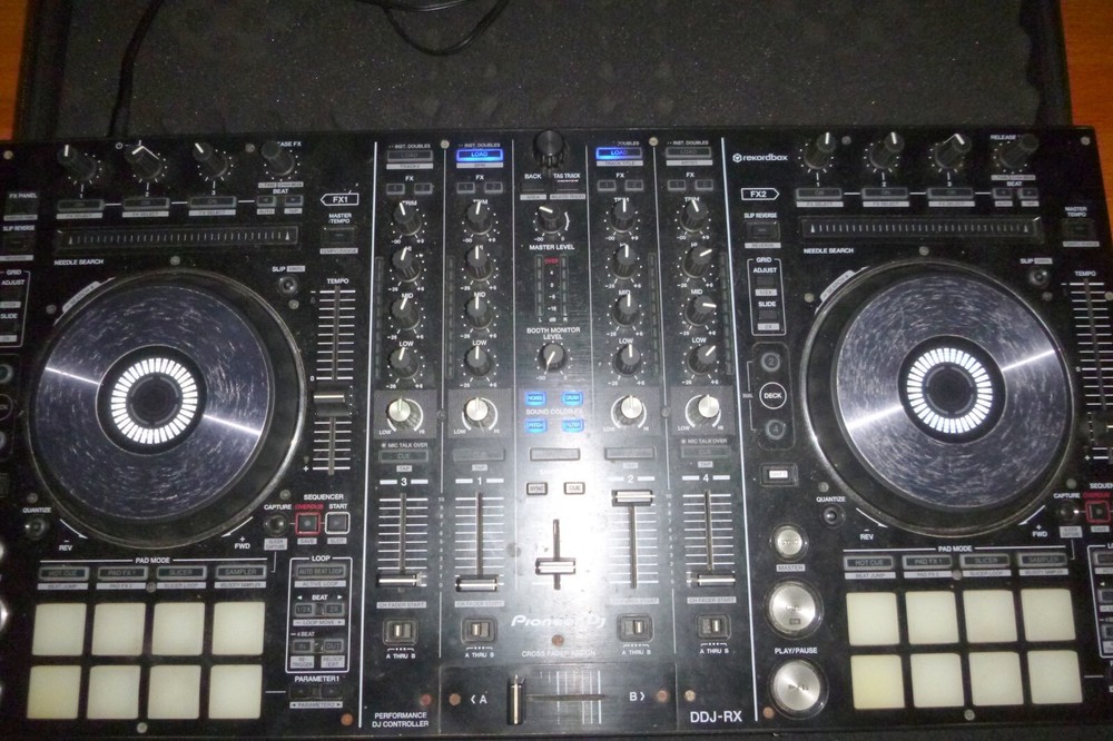 Pioneer DJ DDJ-RX Performance DJ Controller 4-Channel