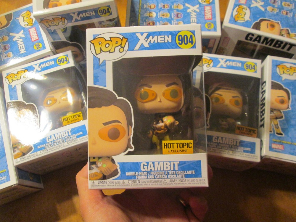Funko POP MARVEL X-MEN GAMBIT  # 904 EXCLUSIVE HOT TOPIC