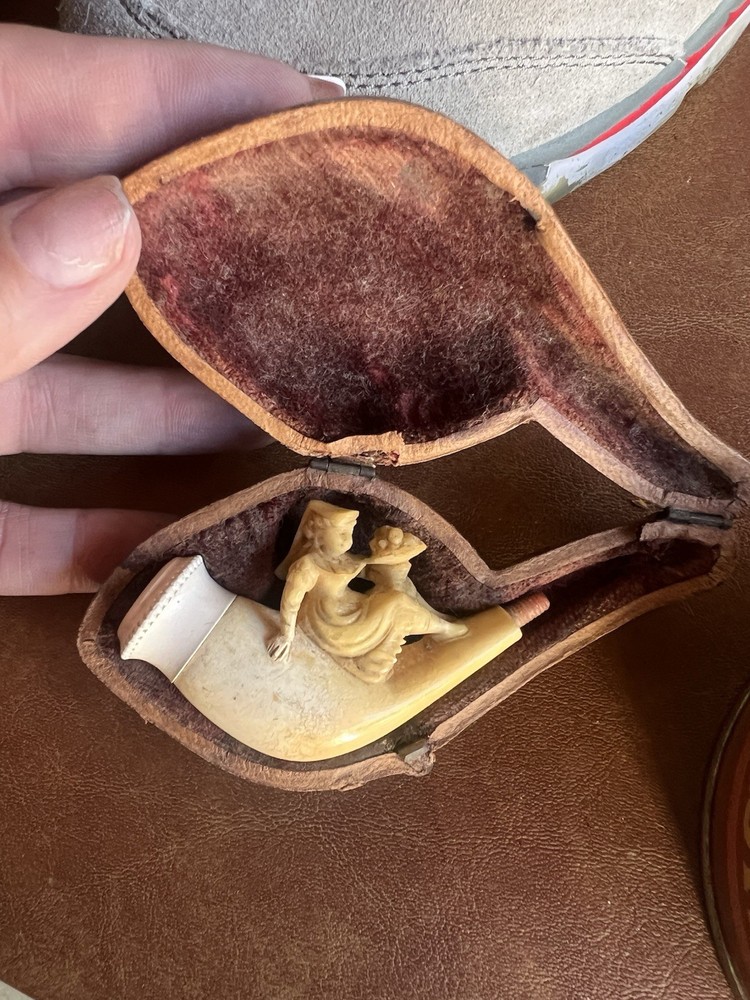 VINTAGE PIPE